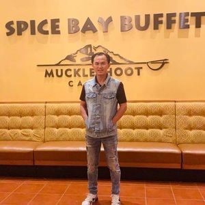 Meet your Posher, Tri